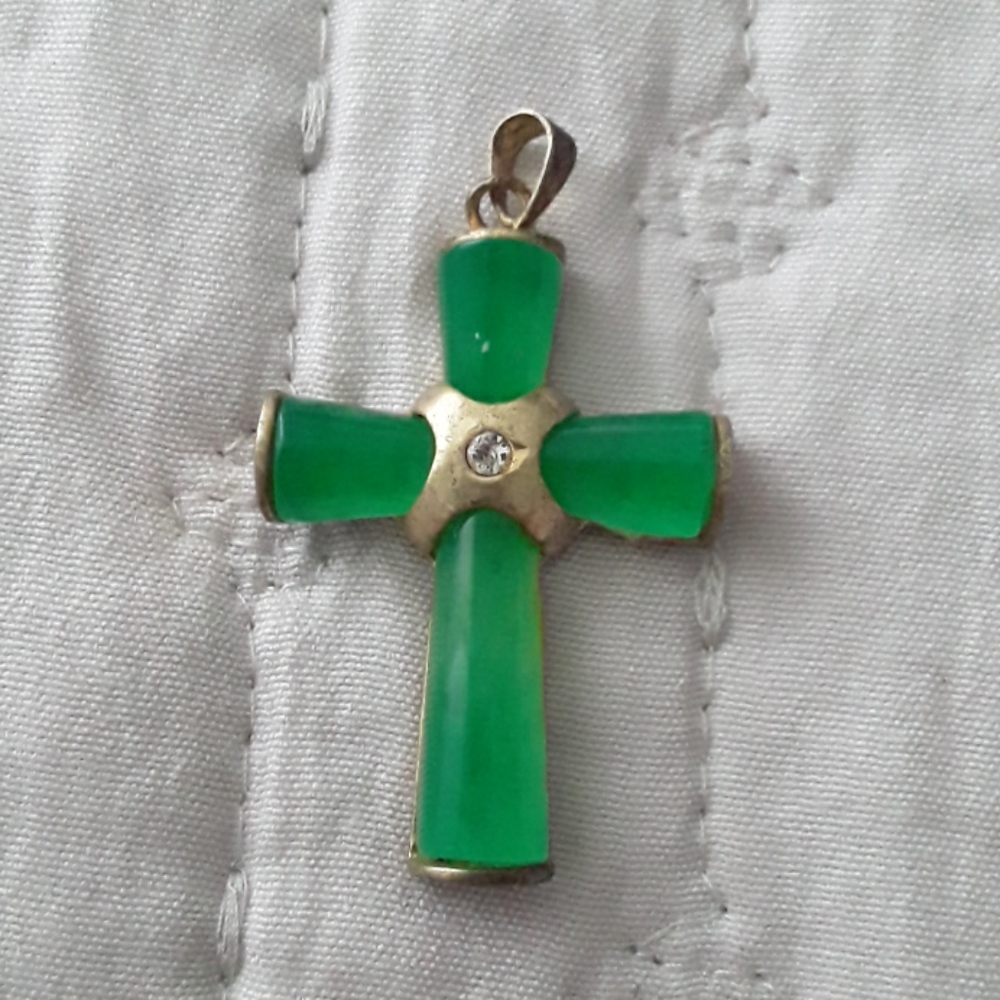 VTG Jade Cross